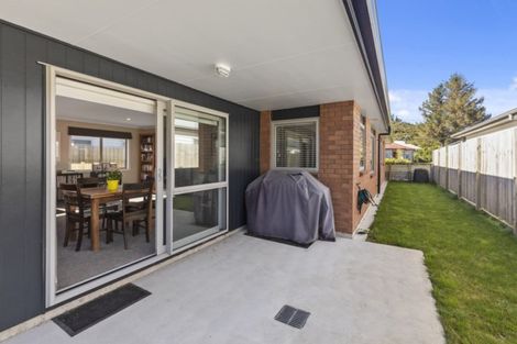 Photo of property in 86 Farmer Crescent, Taita, Lower Hutt, 5011
