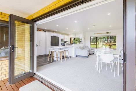 Photo of property in 96 Freyberg Avenue, Tamatea, Napier, 4112