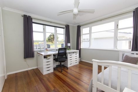 Photo of property in 61 Terou Street, Manaia, 4612
