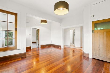 Photo of property in 6 Governor Road, Northland, Wellington, 6012