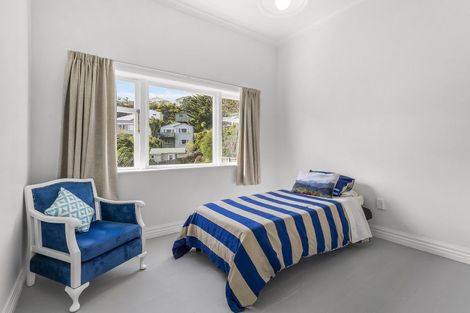 Photo of property in 36 Sutherland Crescent, Melrose, Wellington, 6023