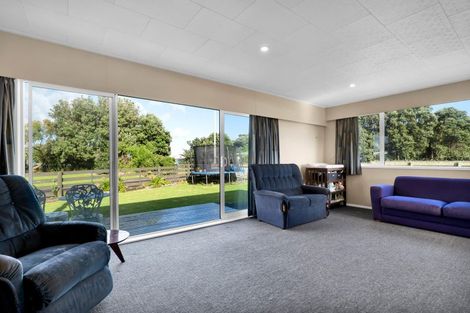 Photo of property in 13 Wilson Road, Opunake, 4616