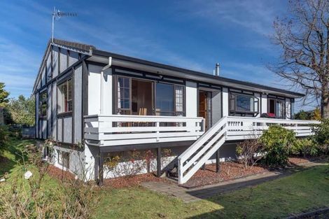 Photo of property in 40 Puriri Street, Hilltop, Taupo, 3330