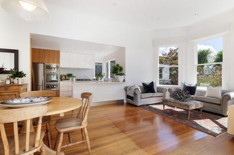 Photo of property in 6 Glade Place, Birkenhead, Auckland, 0626