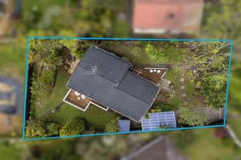 Photo of property in 1 Wanita Place, Totara Vale, Auckland, 0629