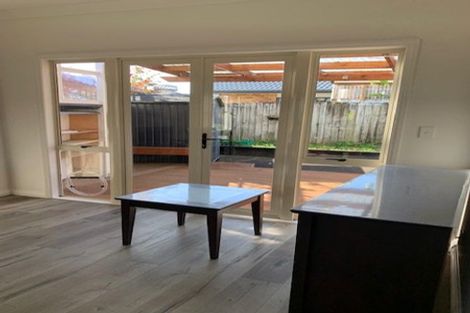 Photo of property in 2 Glastry Close, East Tamaki Heights, Auckland, 2016