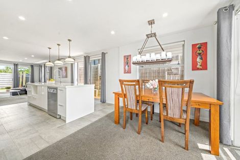Photo of property in 10 Tomairangi Crescent, Pukekohe, 2120