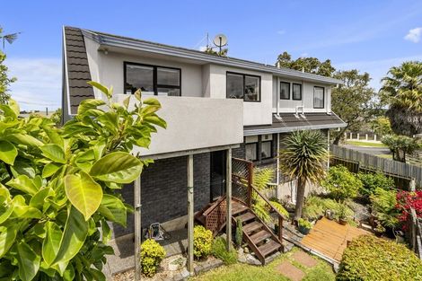 Photo of property in 3 Lantana Road, Green Bay, Auckland, 0604