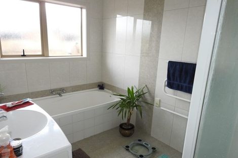Photo of property in 58 Catalina Drive, Melville, Hamilton, 3206