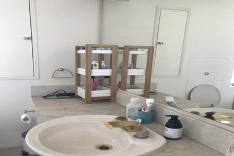 Photo of property in 4/154 Oriental Parade, Oriental Bay, Wellington, 6011