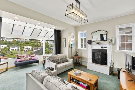 Photo of property in 122 Cashmere Avenue, Khandallah, Wellington, 6035