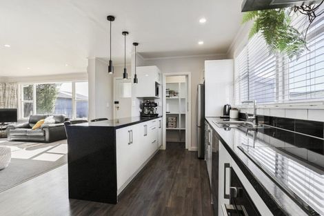 Photo of property in 82 East Belt, Rangiora, 7400
