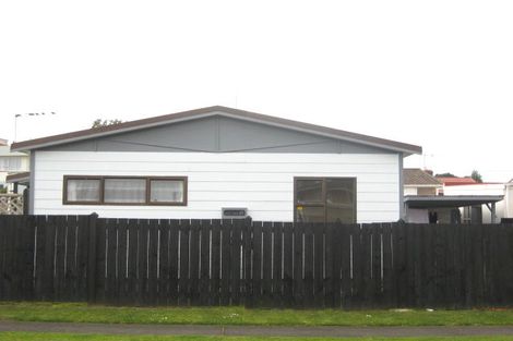 Photo of property in 4 Naumai Place, Spotswood, New Plymouth, 4310