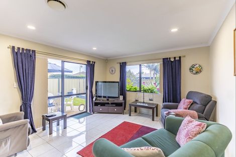 Photo of property in 3 Newbury Place, Taradale, Napier, 4112