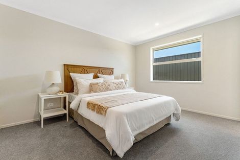 Photo of property in 23 Tabraham Crescent, Pyes Pa, 3112