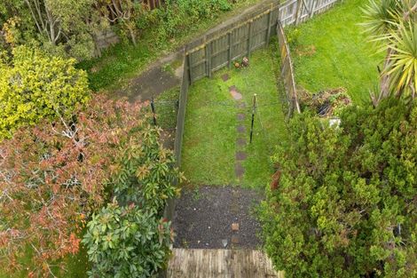 Photo of property in 2/264 Grounsell Crescent, Belmont, Lower Hutt, 5010