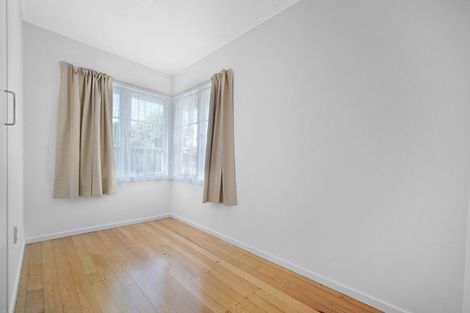 Photo of property in 32 Essex Street, Te Atatu South, Auckland, 0610
