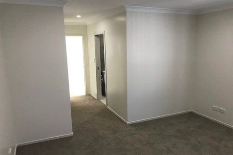 Photo of property in 35 Riverglade Parkway, Te Atatu South, Auckland, 0610