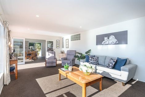 Photo of property in 2/35 Ranui Crescent, Diamond Harbour, Lyttelton, 8971