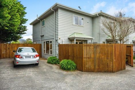 Photo of property in 8 Waldie Grove, Avalon, Lower Hutt, 5011