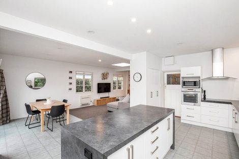 Photo of property in 16 Riverview Street, Beckenham, Christchurch, 8023