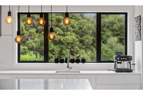 Photo of property in 5 Libertia Lane, Orewa, 0931