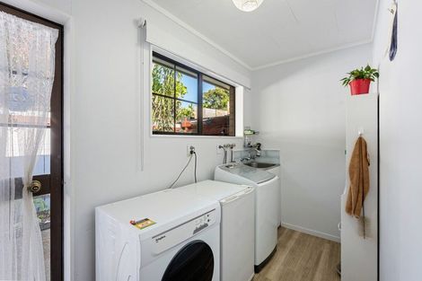 Photo of property in 56a Rewarewa Crescent, Waikanae, 5036