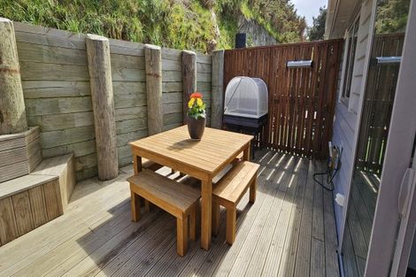 Photo of property in 20b Rarangi Way, Owhiro Bay, Wellington, 6023