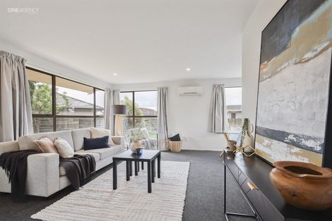 Photo of property in 11 Channel Place, Aranui, Christchurch, 8061