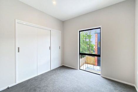 Photo of property in 4 Whakarato Way, Takanini, 2112