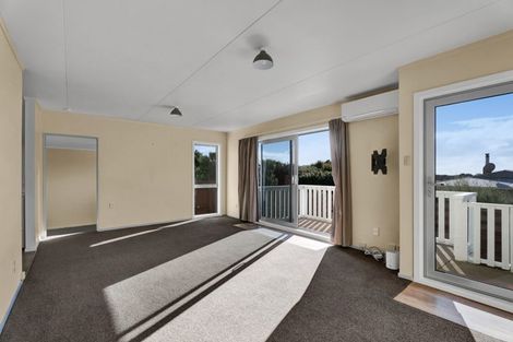 Photo of property in 16a Culzean Grove, Bell Block, New Plymouth, 4312