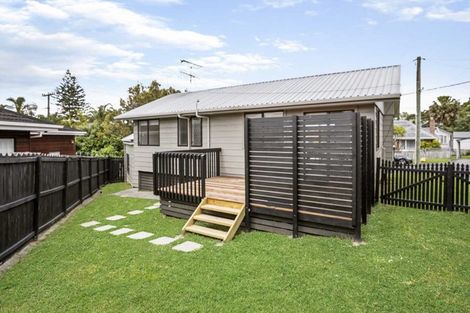 Photo of property in 1/1 Meadowvale Avenue, Forrest Hill, Auckland, 0620