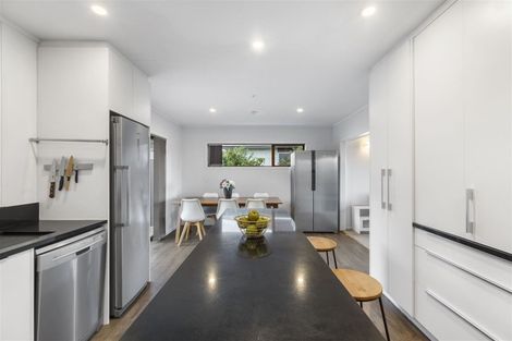 Photo of property in 54 Meadowvale Avenue, Forrest Hill, Auckland, 0620