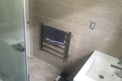 Photo of property in 10c Carlos Drive, Flat Bush, Auckland, 2016