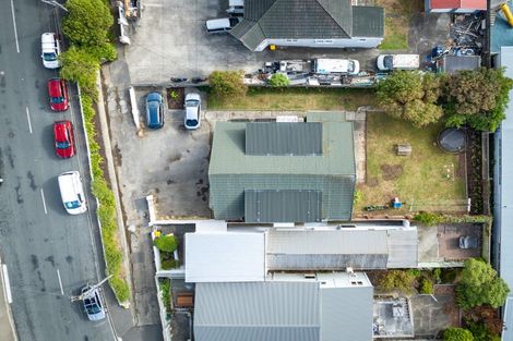 Photo of property in 87 Queens Drive, Lyall Bay, Wellington, 6022