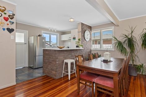 Photo of property in 8 Forsyth Street, St Andrews, Hamilton, 3200