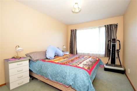 Photo of property in 32 Kintyre Drive, Broomfield, Christchurch, 8042