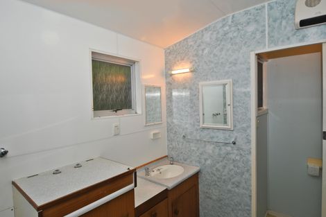 Photo of property in 51 Barrier View Road, Leigh, 0985