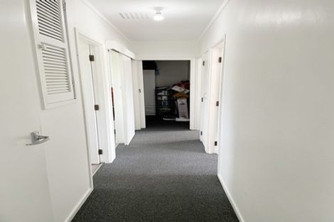 Photo of property in 38 Neal Avenue, Glenfield, Auckland, 0629