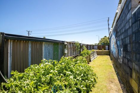 Photo of property in 9 Parris Street, Moturoa, New Plymouth, 4310