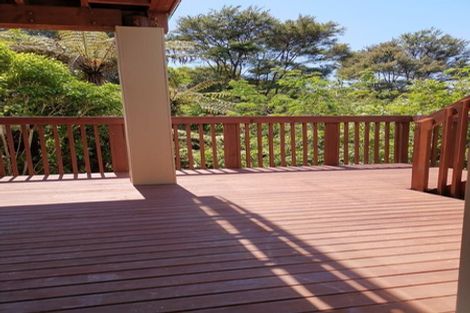 Photo of property in 16 Para Close, Fairview Heights, Auckland, 0632