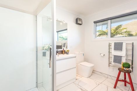 Photo of property in 2 Sarabande Avenue, Redwood, Christchurch, 8051