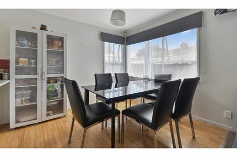 Photo of property in 3 Smedley Street, Manurewa, Auckland, 2102