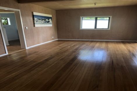 Photo of property in 20 Hills Road, Tongaporutu, Urenui, 4378