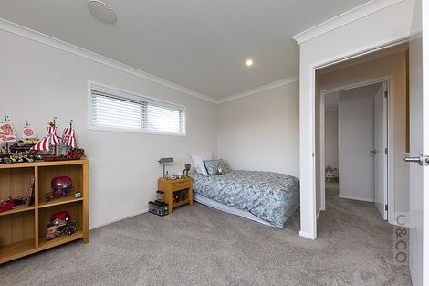 Photo of property in 80 Pohutukawa Parade, Riverhead, 0820
