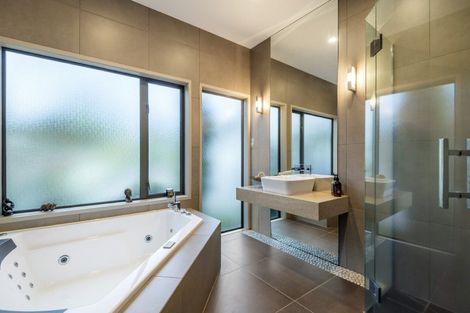 Photo of property in 80 Ingram Road, Bombay, Drury, 2579