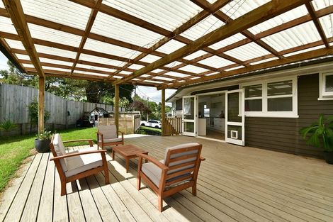 Photo of property in 22 Downer Street, Helensville, 0800