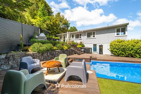 Photo of property in 132 Cheviot Road, Lowry Bay, Lower Hutt, 5013
