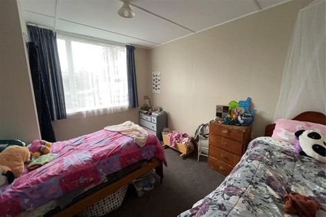 Photo of property in 82- 84 Queen Street, Westport, 7825