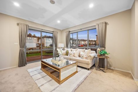 Photo of property in 1 Creggan Crescent, Flat Bush, Auckland, 2019